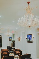 Royal Frenchmen Hotel and Bar