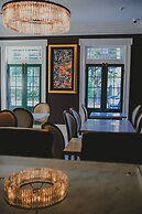 Royal Frenchmen Hotel and Bar