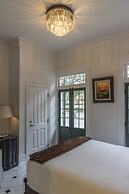 Royal Frenchmen Hotel and Bar