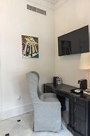 Royal Frenchmen Hotel and Bar