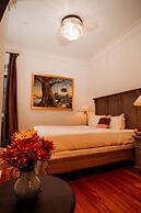 Royal Frenchmen Hotel and Bar