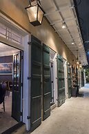 Royal Frenchmen Hotel and Bar