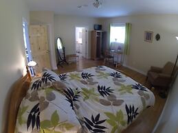 The Fiddle and The Sea B&B