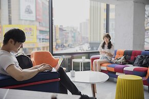 Single Inn Kaohsiung Station Hostel