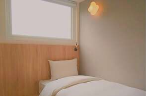 Single Inn Kaohsiung Station Hostel