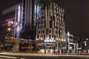 Single Inn Kaohsiung Station Hostel