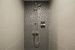 Single Inn Kaohsiung Station Hostel