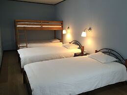 White Rose Inn