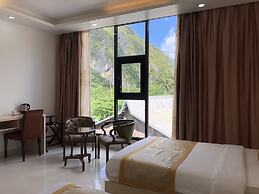 One El Nido Suite