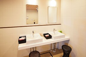 Hotel KAN-RAKU Saitama Honjo-Waseda Hinoki No Yakata