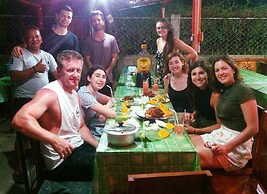 Emok's Guest House - Hostel