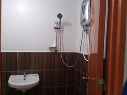 Emok's Guest House - Hostel