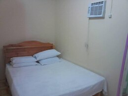 Emok's Guest House - Hostel