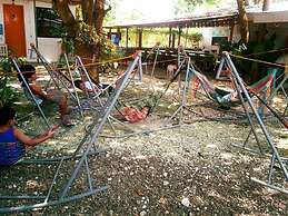 Emok's Guest House - Hostel