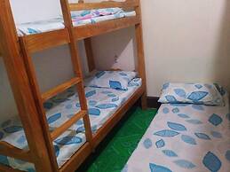 Emok's Guest House - Hostel