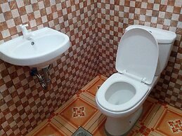 Emok's Guest House - Hostel