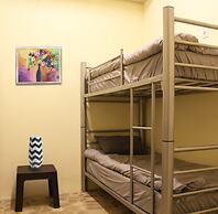 Can Pansiyon Apart - Caters to Men - Hostel