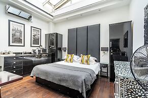 Strozzi Palace Suites by Mansley