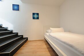 The Apartment Central