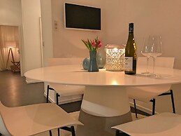 The Apartment Central