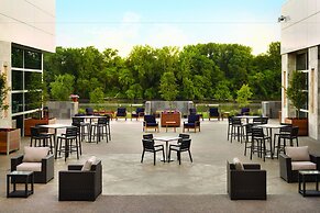 The Landing Hotel at Rivers Casino & Resort