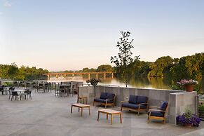 The Landing Hotel at Rivers Casino & Resort