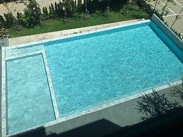 The Residence Thepkanjana