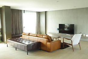 The Residence Thepkanjana