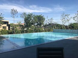 The Residence Thepkanjana