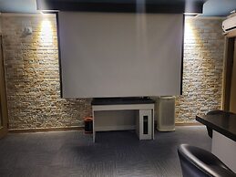 GoldenRoot Hotel in Gimhae