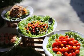 Aira Boutique Hoi An Hotel & Villa