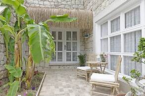 Alacati Roka Tas Otel