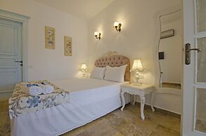 Alacati Roka Tas Otel