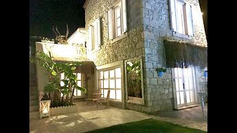 Alacati Roka Tas Otel