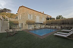 Alacati Roka Tas Otel