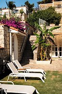 Alacati Roka Tas Otel