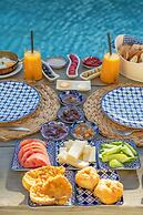 Alacati Roka Tas Otel