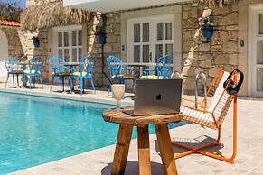 Alacati Roka Tas Otel