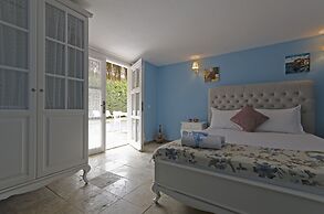 Alacati Roka Tas Otel