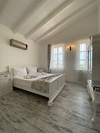 Alacati Roka Tas Otel