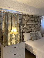 Alacati Roka Tas Otel