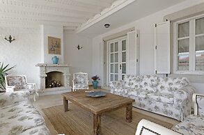 Alacati Roka Tas Otel