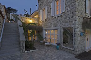 Alacati Roka Tas Otel