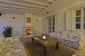 Alacati Roka Tas Otel