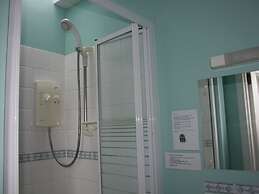 Airdenair Guest House