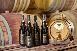 Neuras Wine & Wildlife Estate