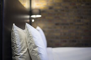 Camden Enterprise Hotel & Pub