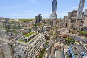 QuickStay - Elegance in Yorkville (Yonge & Bloor)