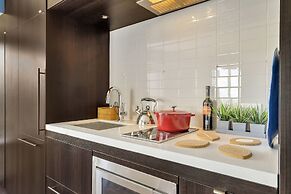 QuickStay - Elegance in Yorkville (Yonge & Bloor)