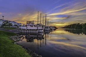 Cape Crossing Resort & Marina